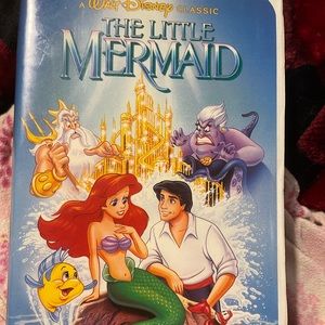 Lot 2 VHS tapes Little mermaid/Babar the elephant no flaws Disney